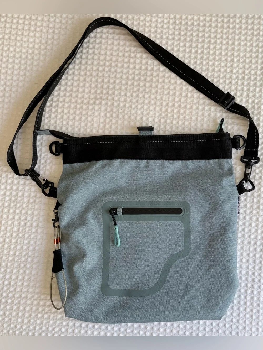 Sherpani Viso fold-over bag